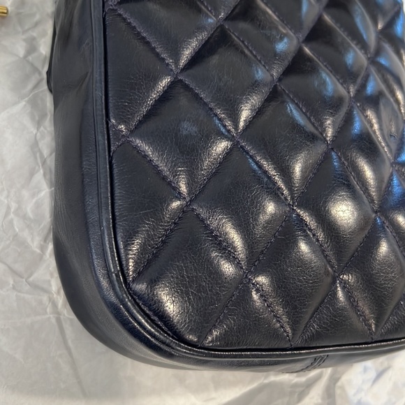 CHANEL Vintage Classic quilted lambskin navy handbag. Circa 1989-1991 - Picture 16 of 16